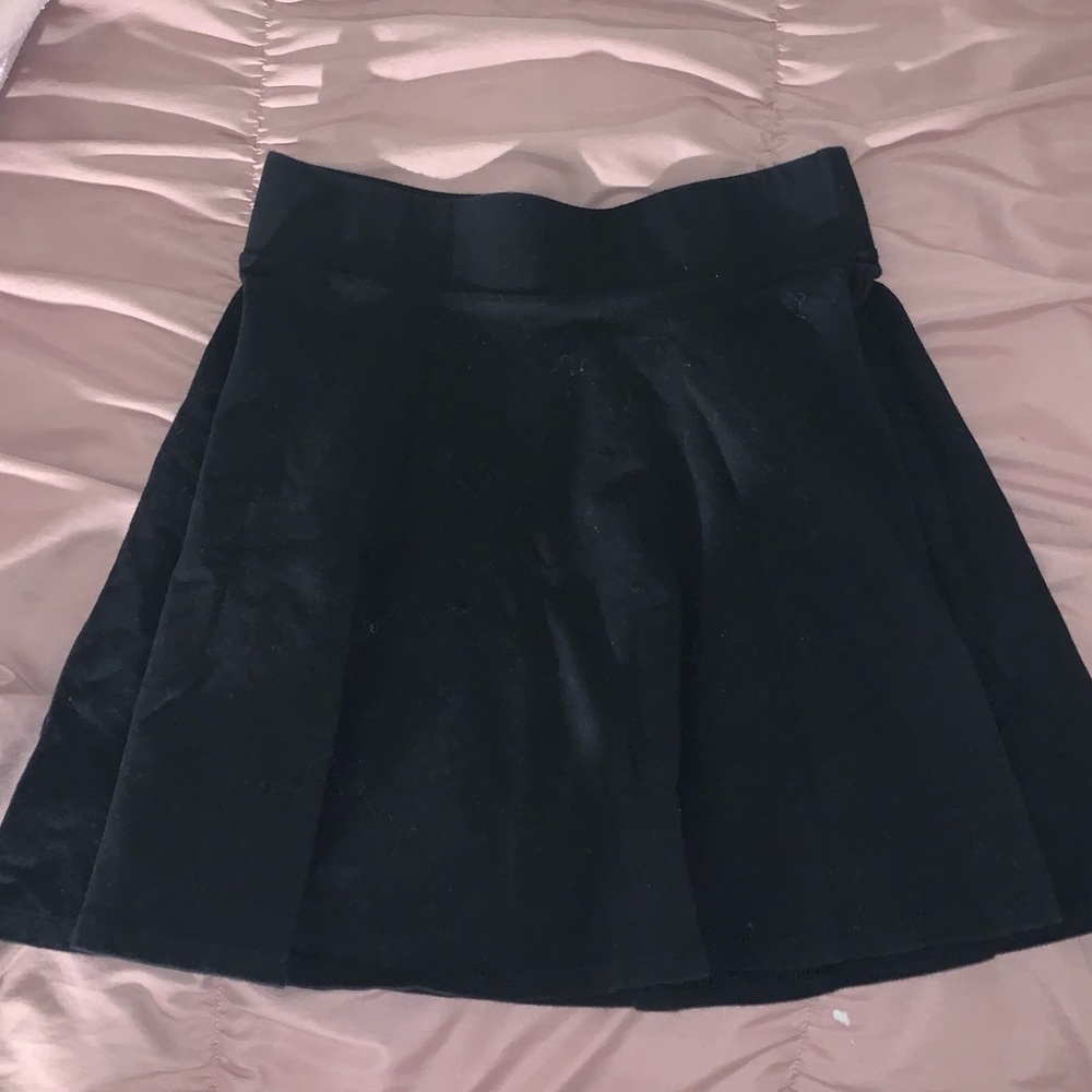 Black flowey skirt!!!